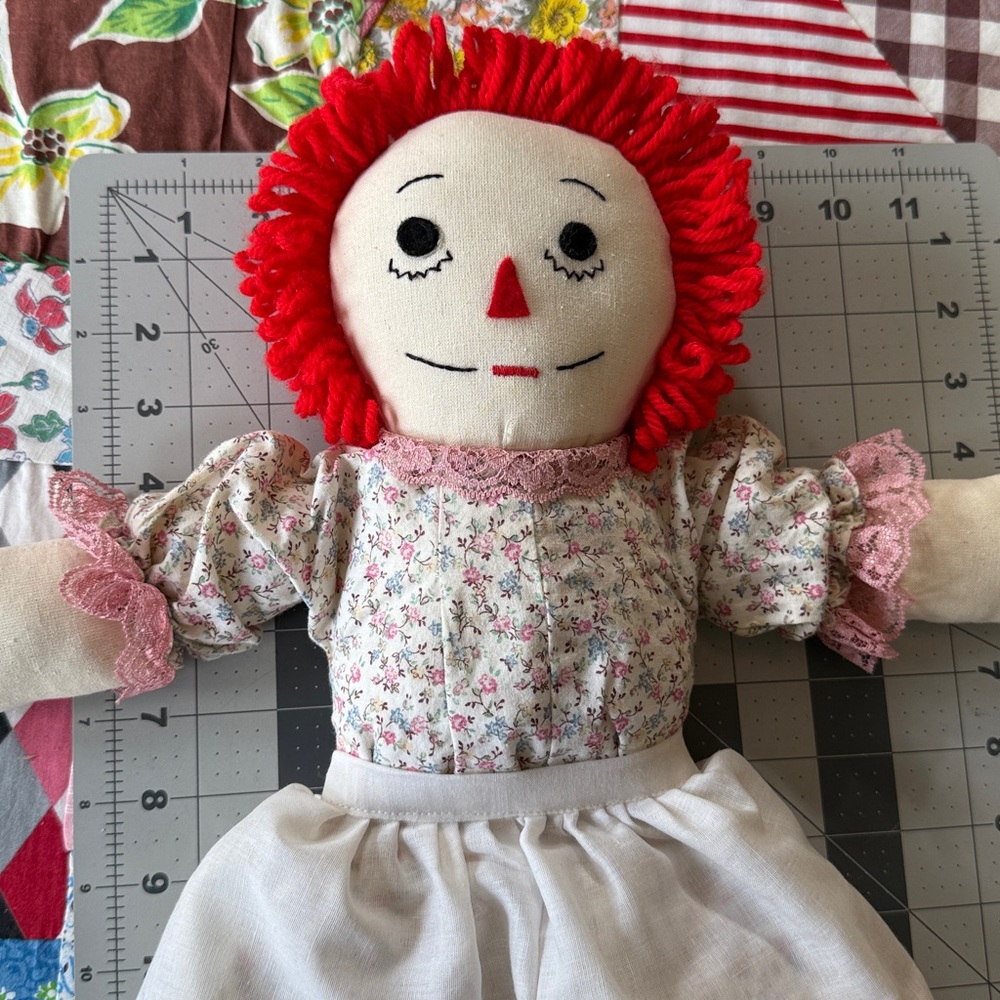 Vintage Handmade Raggedy Ann–Style Doll – Stuffed Creations, Stuart Iowa – 18”